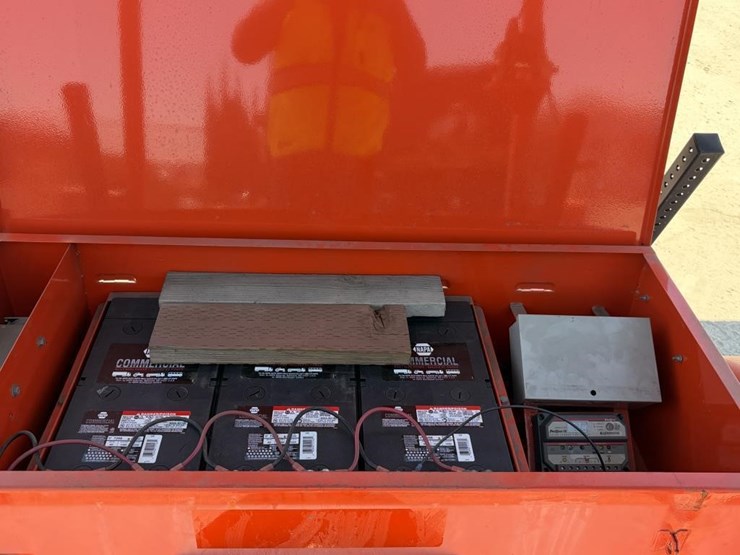 2011-myers-and-sons-hi-way-safety-arrowboard-trail-image-15