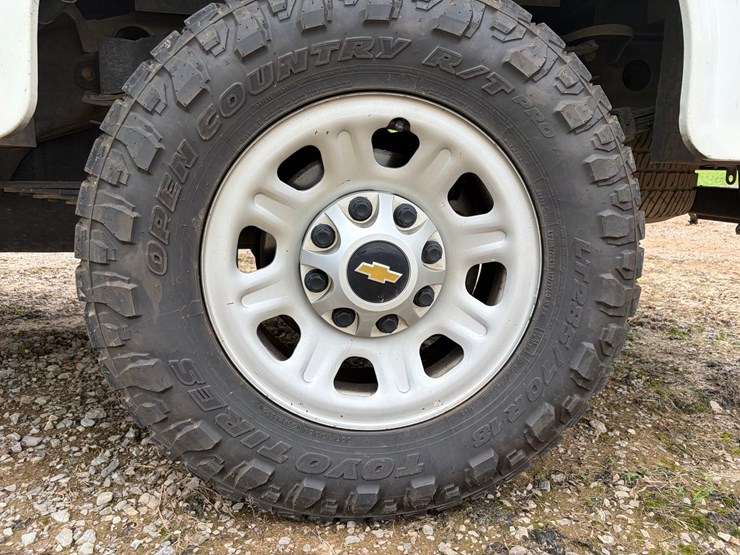 2020-chevrolet-3500hd-image-74