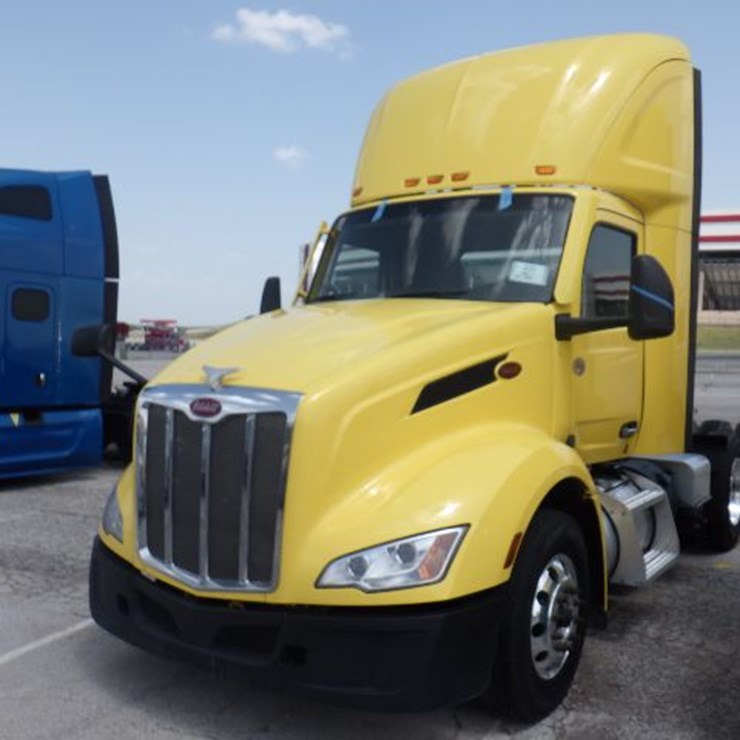 2022 PETERBILT 579