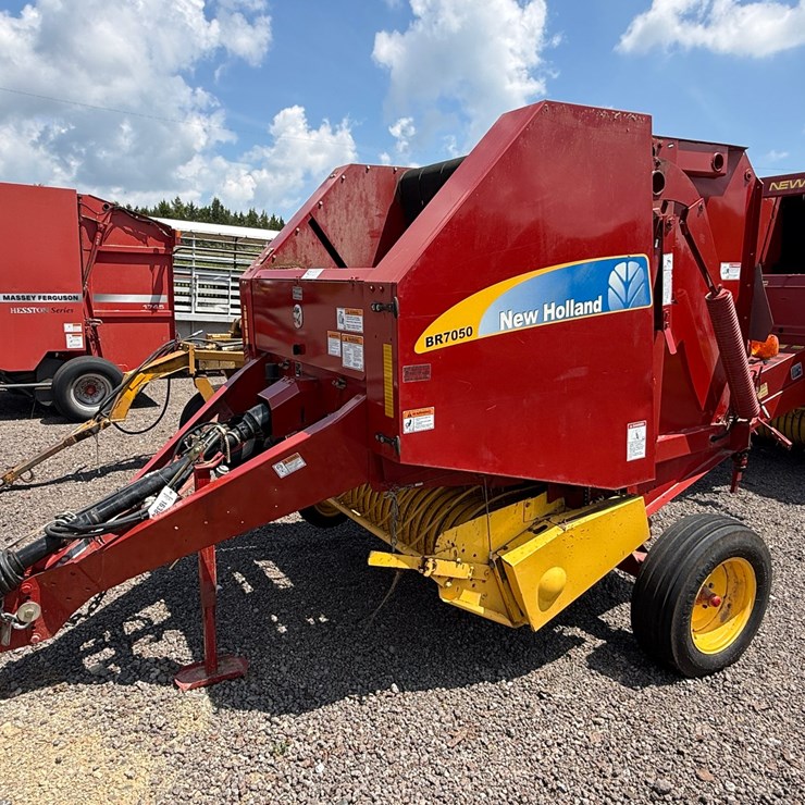 NEW HOLLAND BR7050