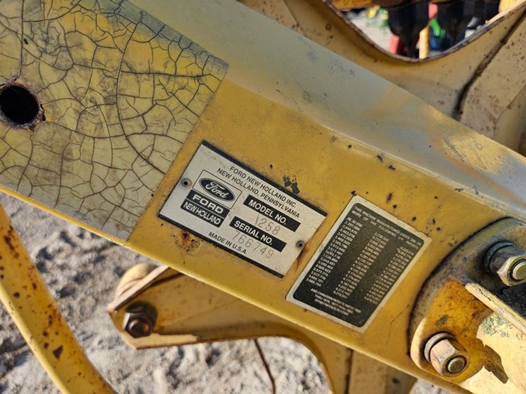 new-holland-258-image-16