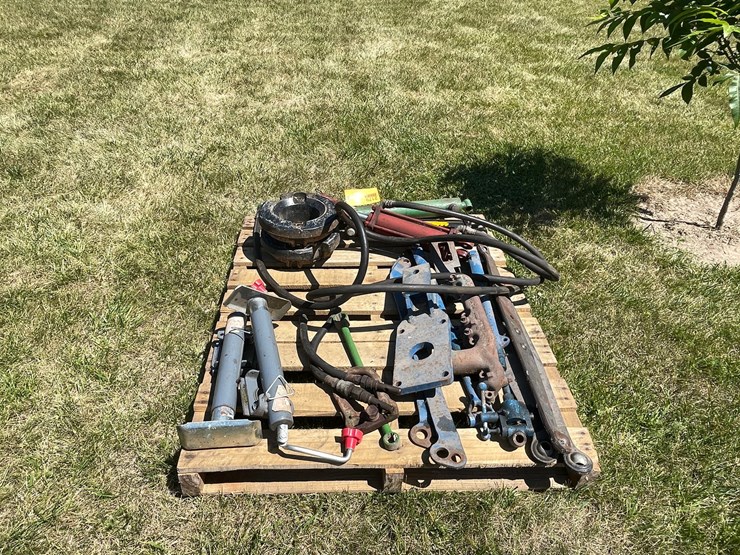 #2179-•-trailer-jacks-and-tractor-parts-image-3