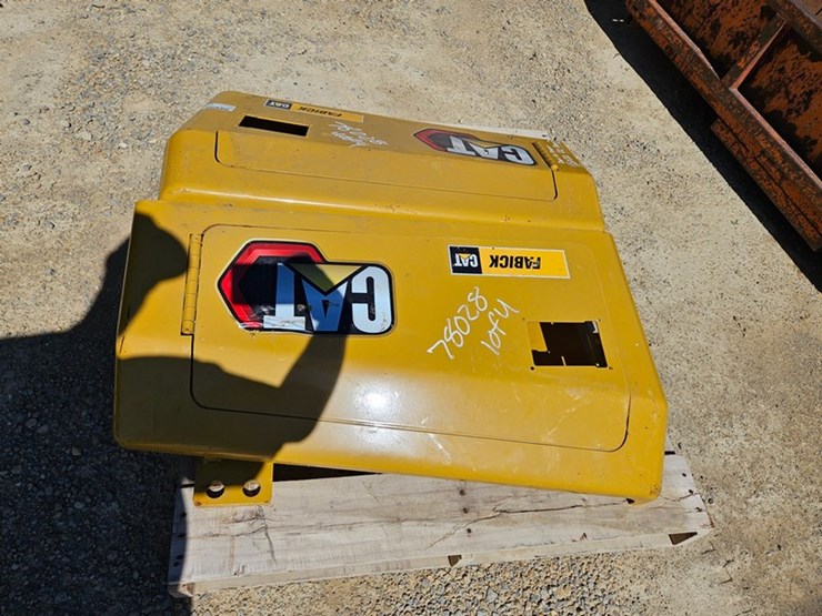 caterpillar-d2-image-2