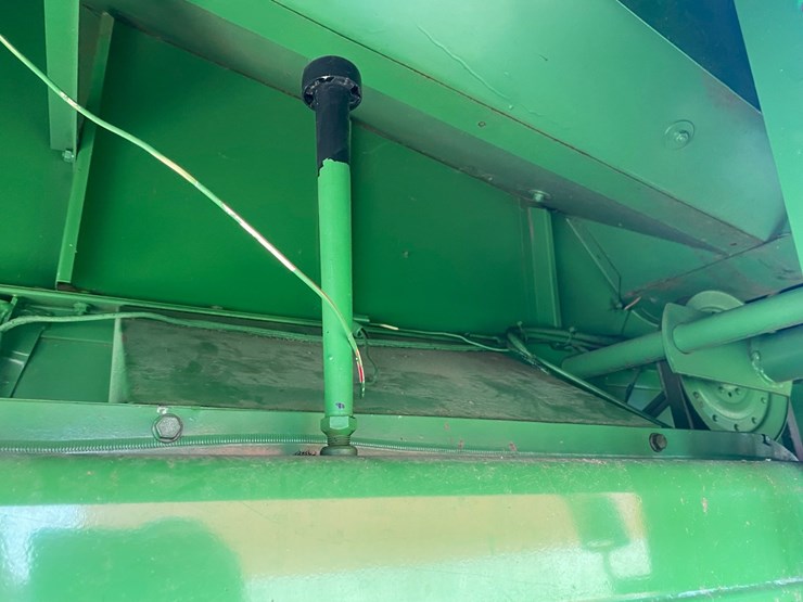 john-deere-4420-combine-image-20