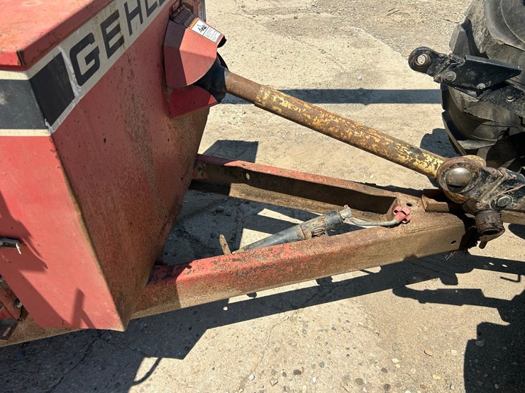 gehl-125-mix-all-grinder-mixer-image-13