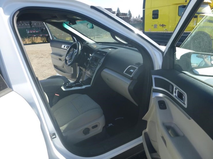 2014-ford-explorer-image-6