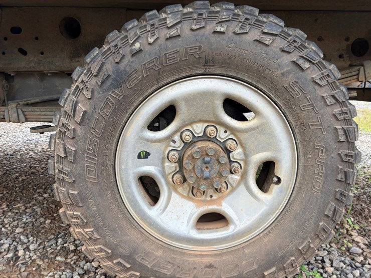 2010-chevrolet-2500-image-36