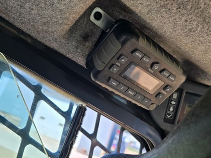 deere-330g-image-21