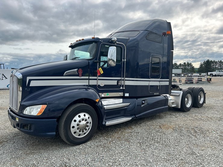 2017-kenworth-t660-image-1