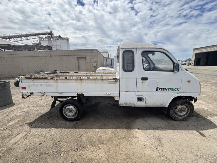 2010-vantage-evx1000-utility-truck-image-7