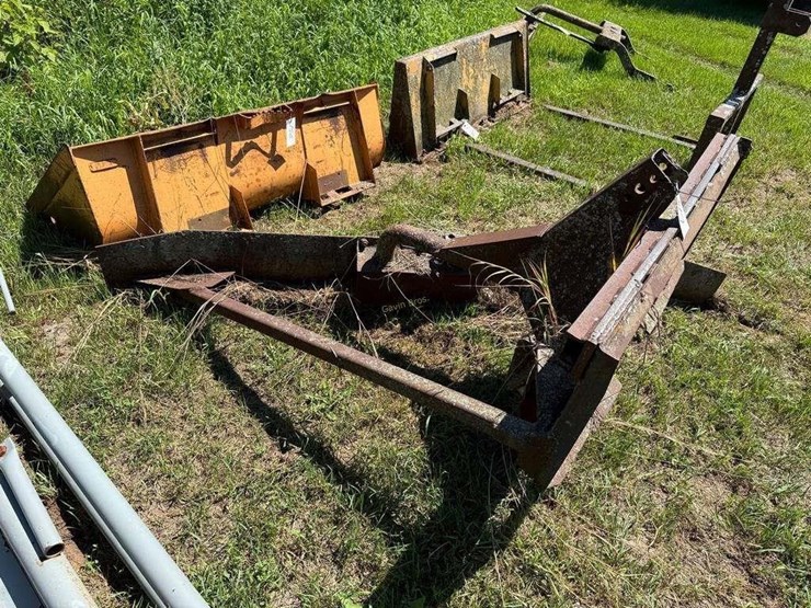 skidsteer-mount-silage-pusher-image-4