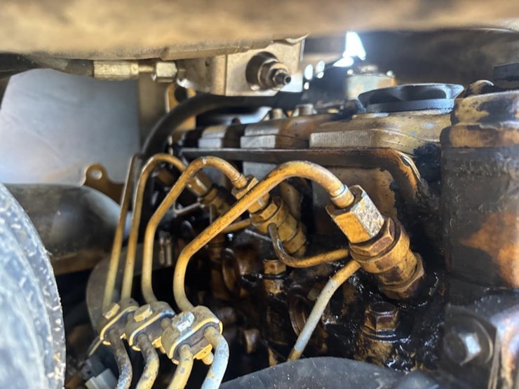 2014-caterpillar-226b3-image-40