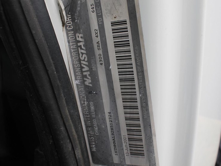 2001-international-durastar-4300-image-11