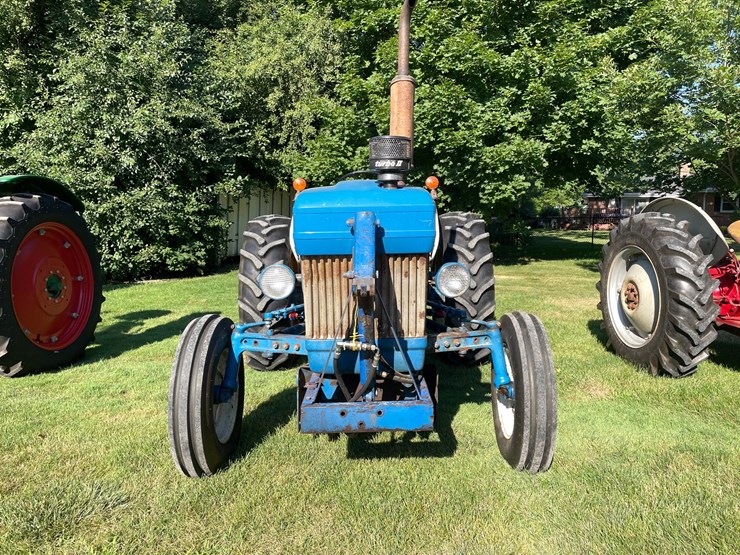 ford-tractor-image-2