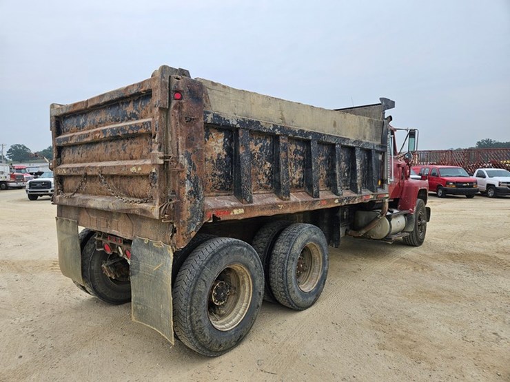 1995-ford-l8000-image-5