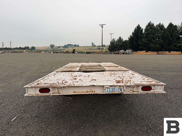 1974-miller-tilt-deck-trailer-image-5