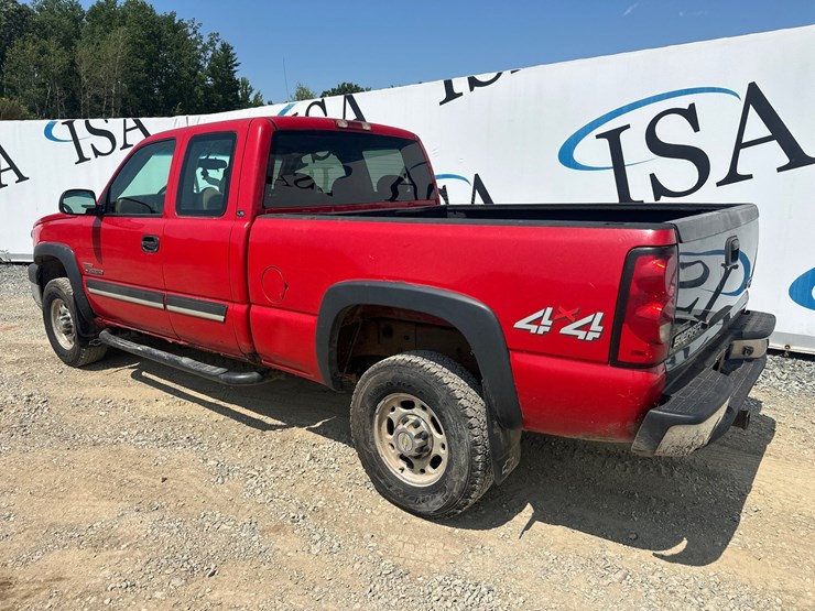 2005-chevrolet-2500-image-3
