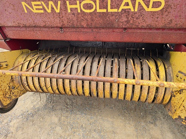 new-holland-315-image-13