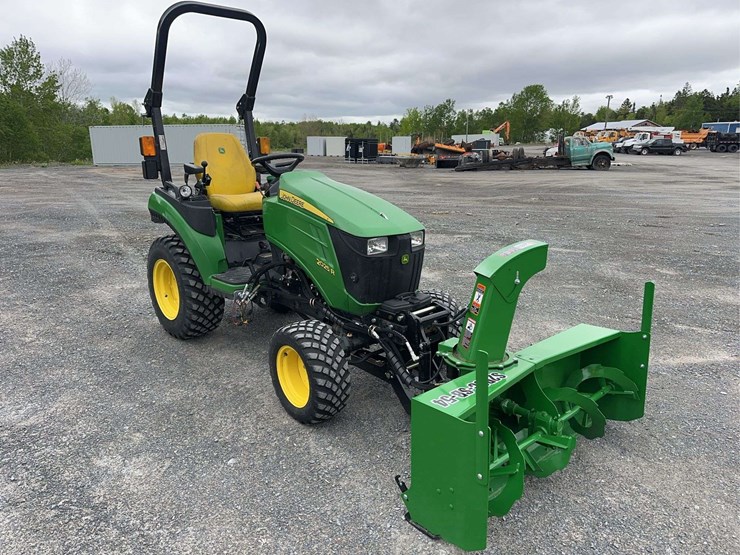 2025-john-deere-2025r-image-3