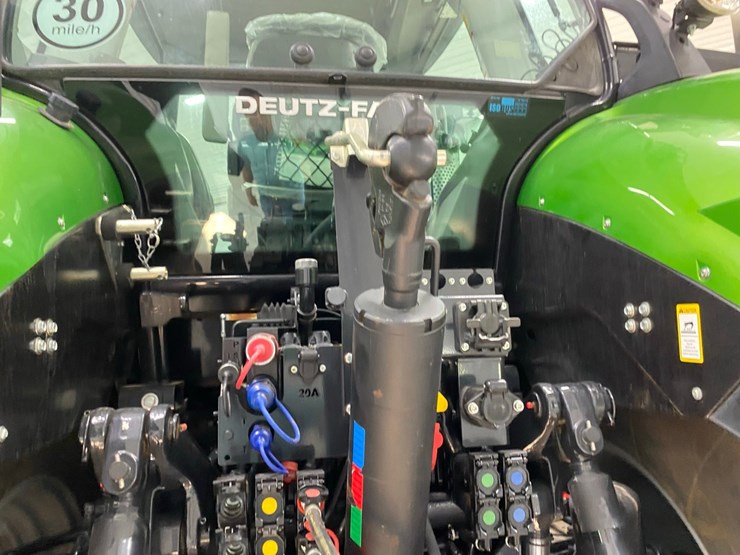 deutz-fahr-8280ttv-warrior-image-43