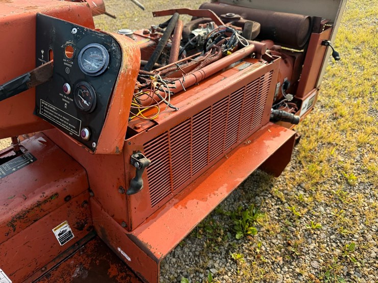ditch-witch-350sx-image-23
