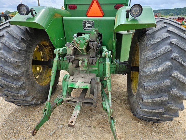 john-deere-8430-image-16