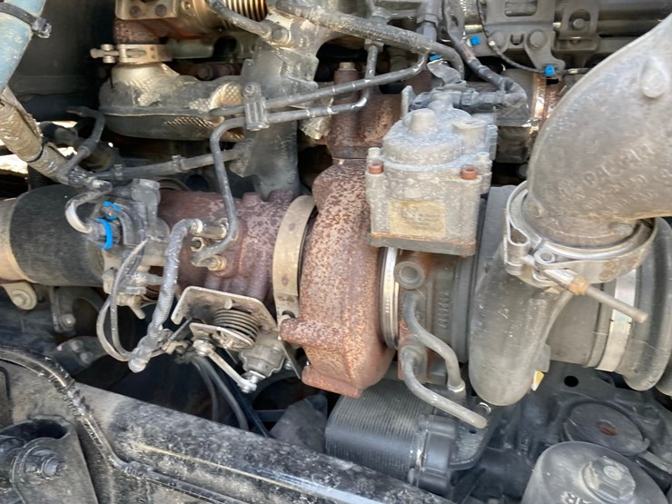 2019-peterbilt-579-image-38