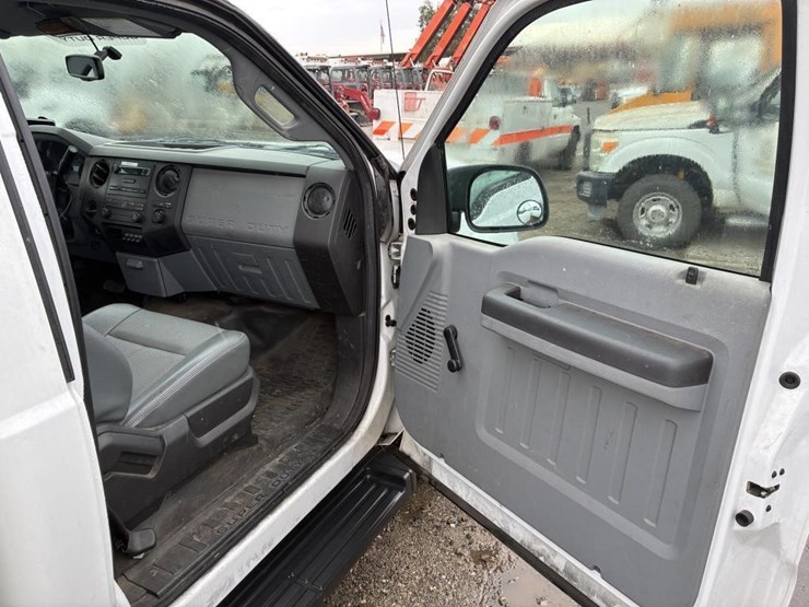 2013-ford-f250-image-13