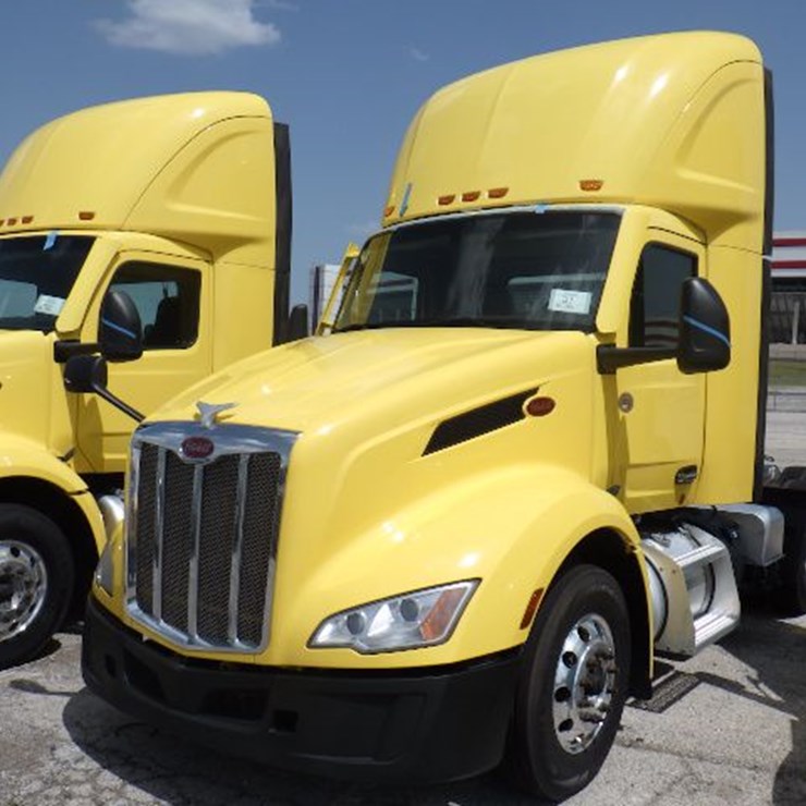 2022 PETERBILT 579