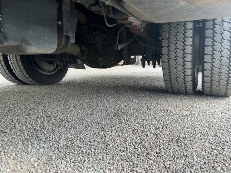 2015-ford-f550-image-30