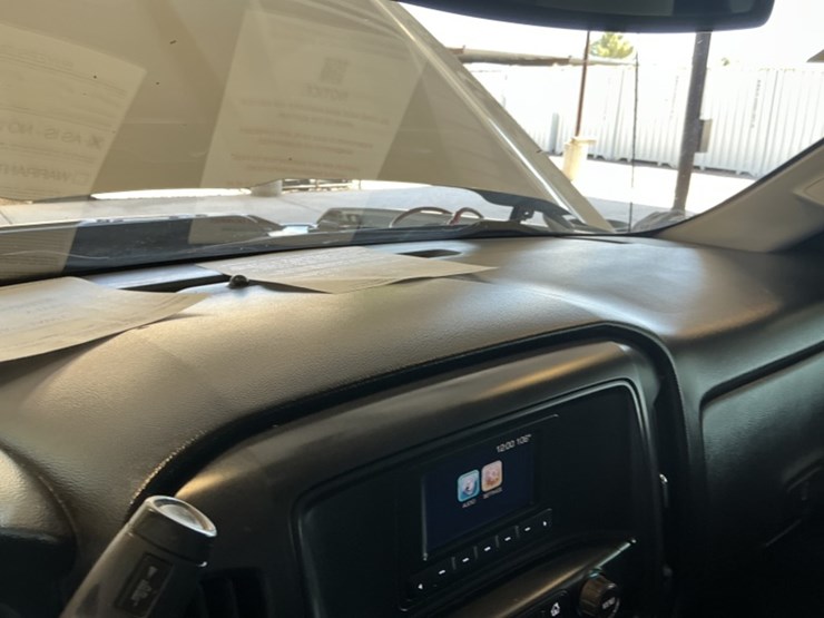 2017-chevrolet-3500hd-image-18