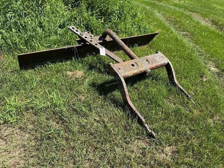 ih-fast-hitch-7'-blade-image-3