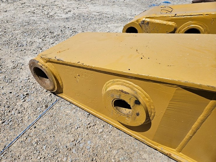 caterpillar-15-image-16