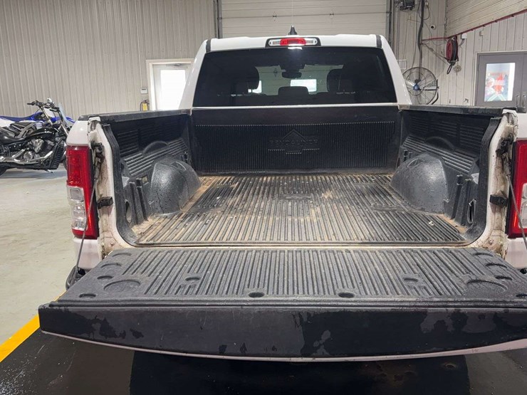 2022-dodge-1500-image-13