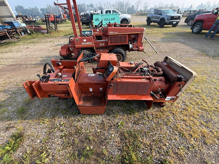 ditch-witch-350sx-image-6