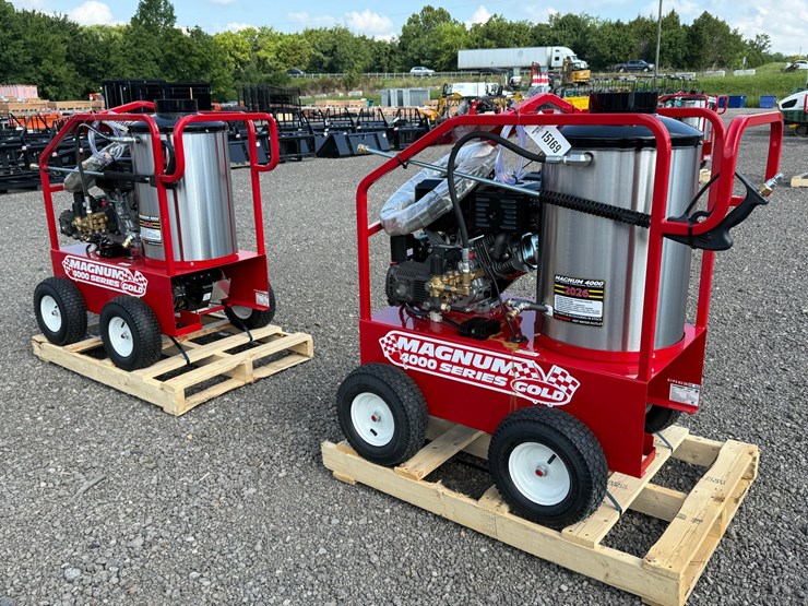 #77-•-magnum-4000-series-heated-pressure-washer-image-1