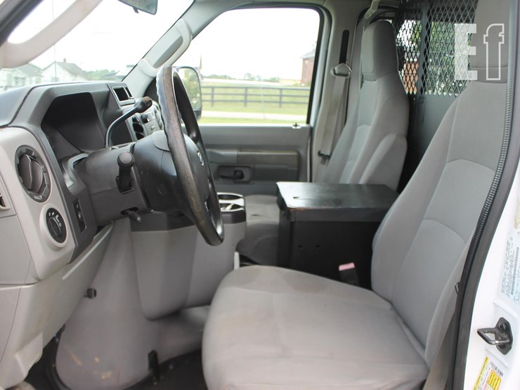 2010-ford-e250-image-5