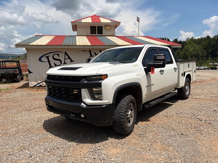 2020-chevrolet-3500hd-image-1
