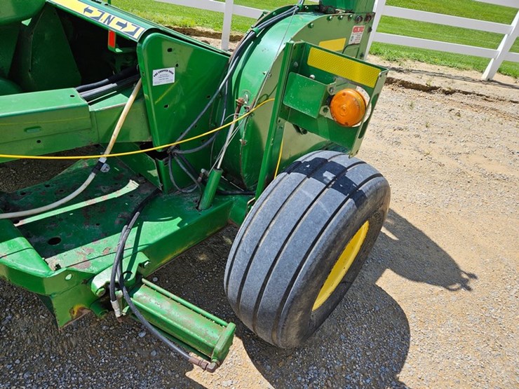 john-deere-3950-image-35