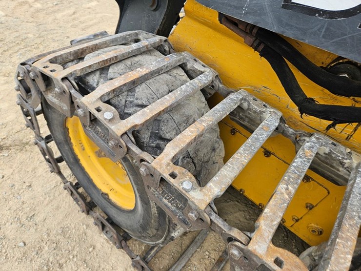 deere-328e-image-16