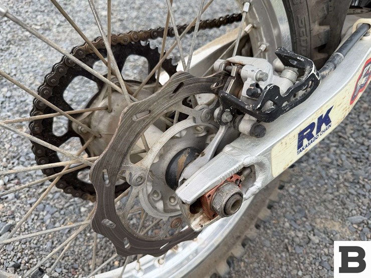 2012-suzuki-rmz450-competition-dirt-bike-image-14