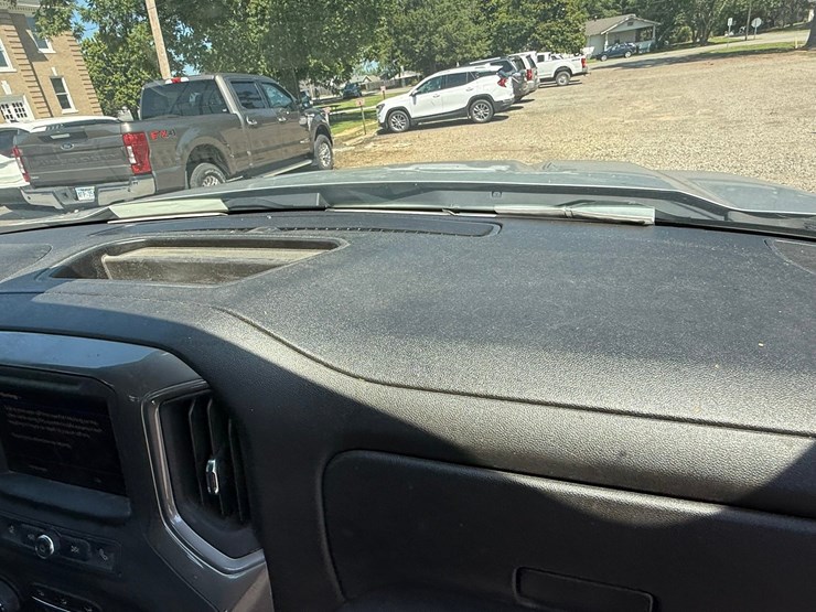 2021-chevrolet-silverado-1500-image-42
