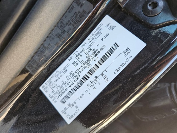 2021-ford-f350-image-47