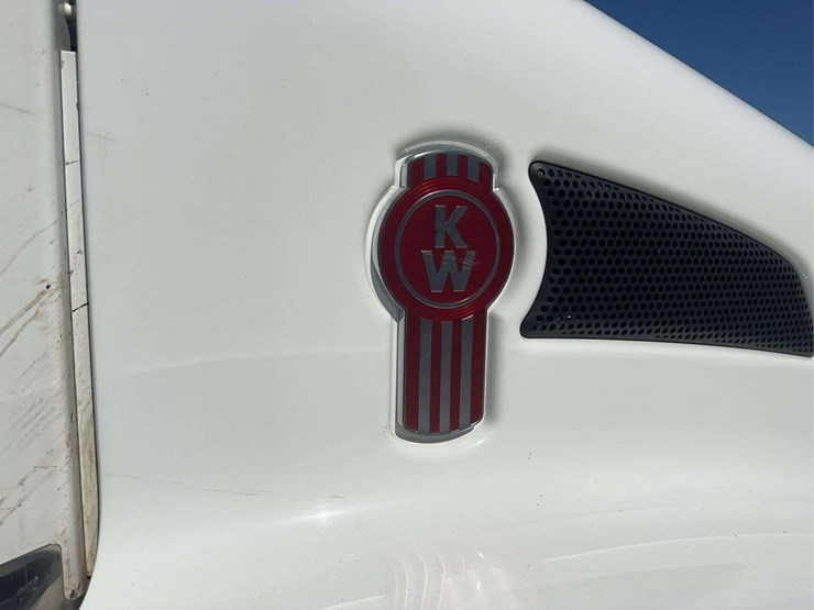 2018-kenworth-t370-image-13