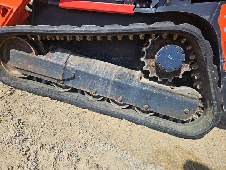 2019-kubota-svl65-2-image-13