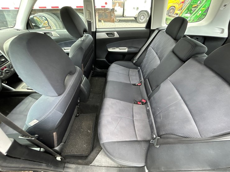 2010-subaru-forester-image-33