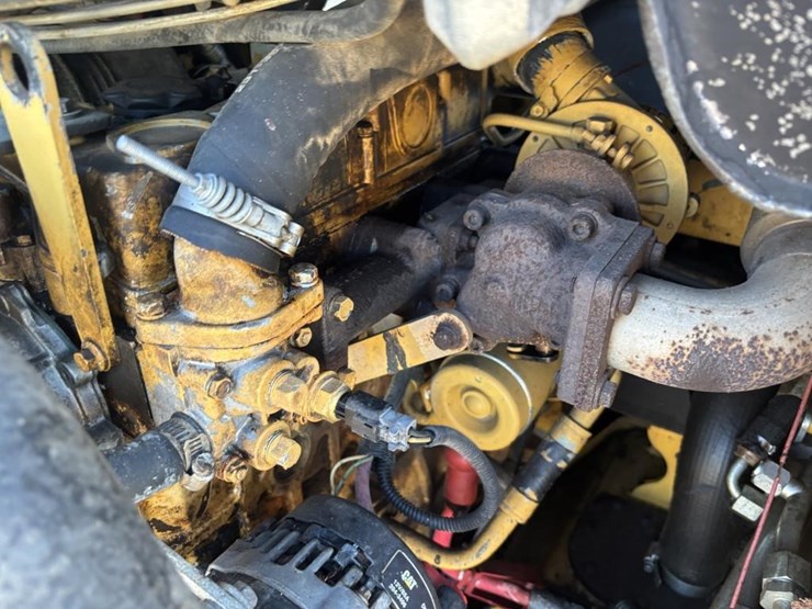 2014-caterpillar-226b3-image-41