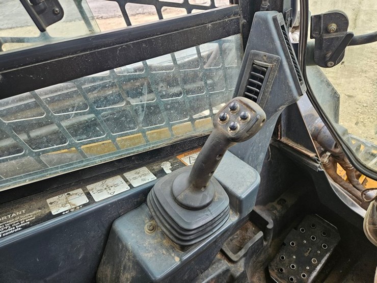 deere-328e-image-26