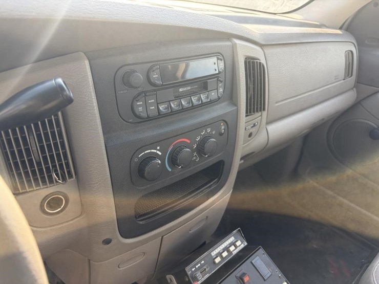 2005-dodge-ram-2500-image-18