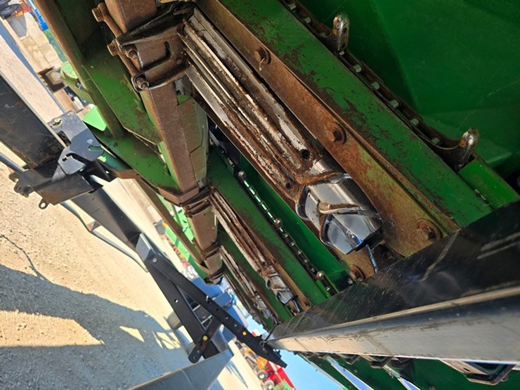 john-deere-8-image-18